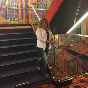 Meet your Posher, Kelley